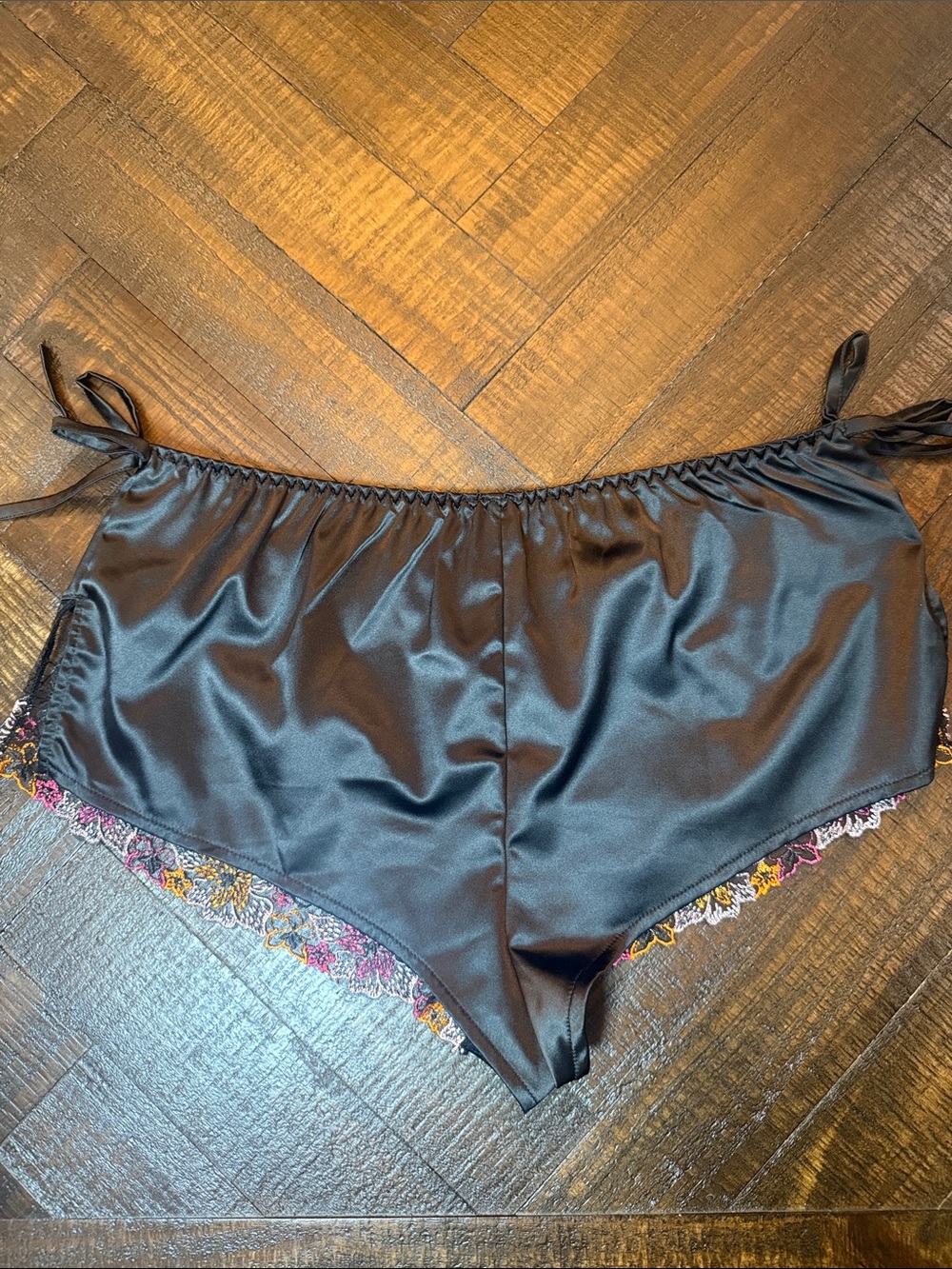 Boohoo Satin Embroidered Lace Lingerie Sleep Shorts M - Picture 4 of 6